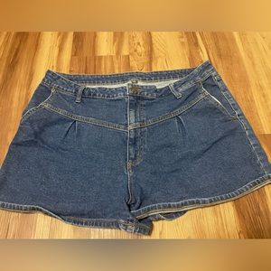 Wild Fable size 18 high wasted denim shorts